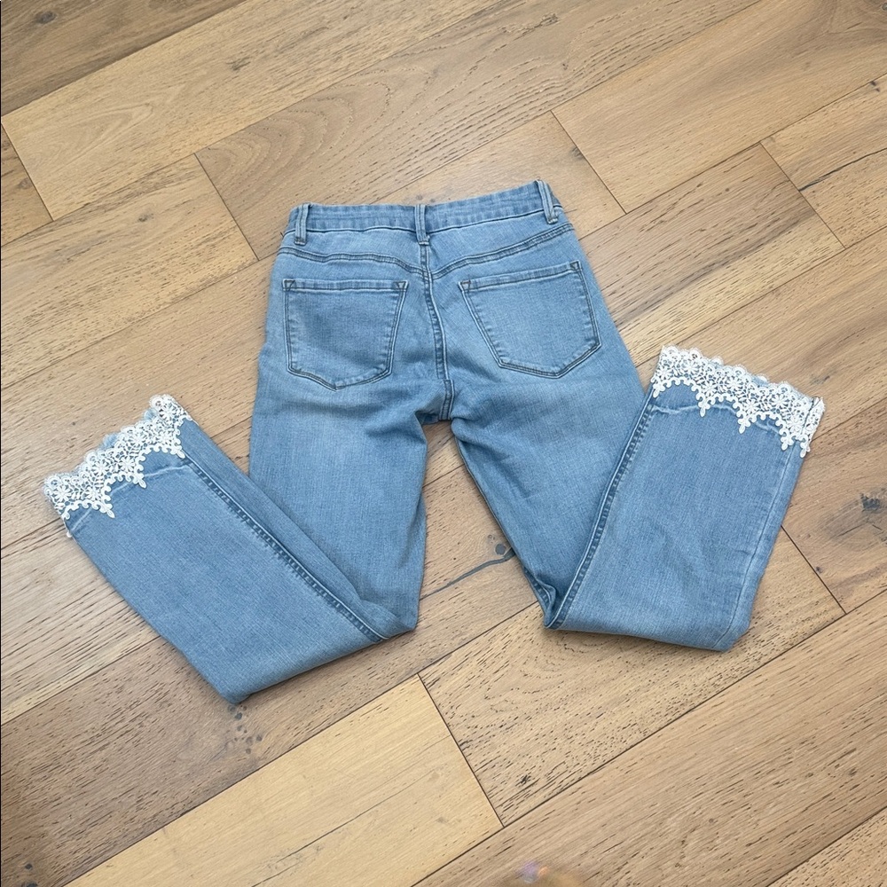 Jeans with lace - Picture 5 of 8
